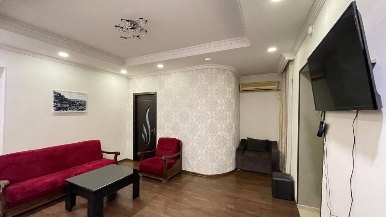 טביליסי Elegant Modern Apartment מראה חיצוני תמונה