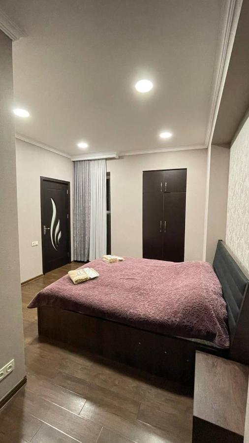 טביליסי Elegant Modern Apartment מראה חיצוני תמונה