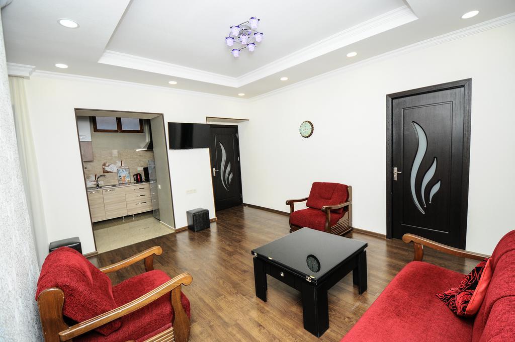 טביליסי Elegant Modern Apartment מראה חיצוני תמונה