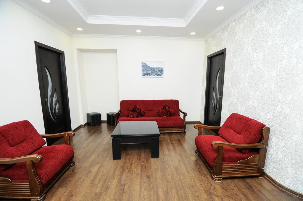 טביליסי Elegant Modern Apartment מראה חיצוני תמונה