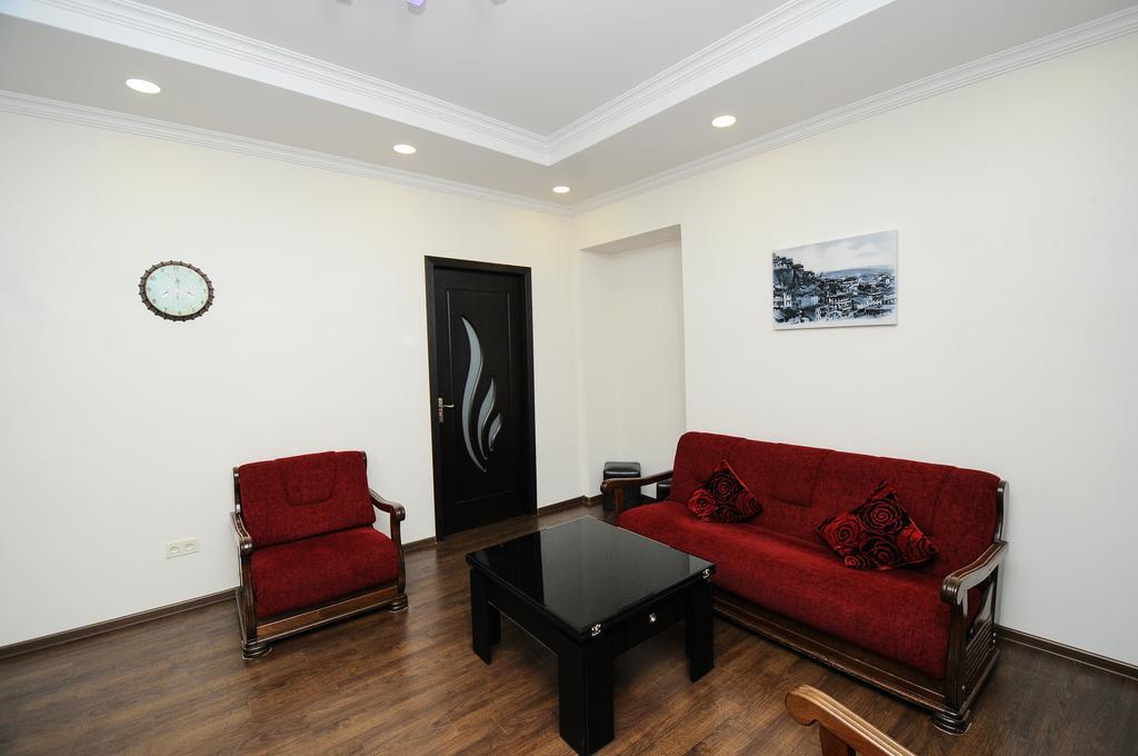 טביליסי Elegant Modern Apartment מראה חיצוני תמונה